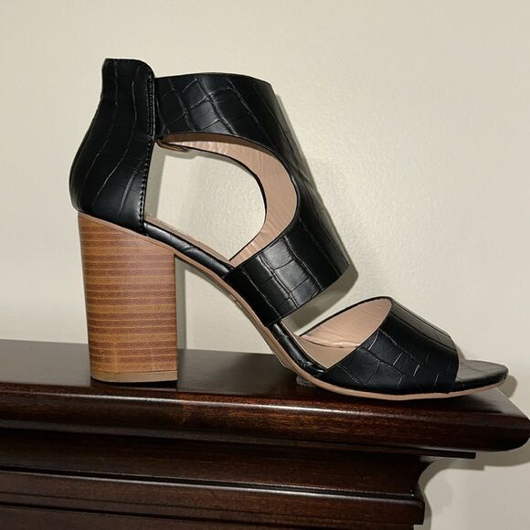 PRIMARK Black Pebbled Leather Gold Tone Buckle Brown Stacked Block Heel Sandals - Picture 4 of 12